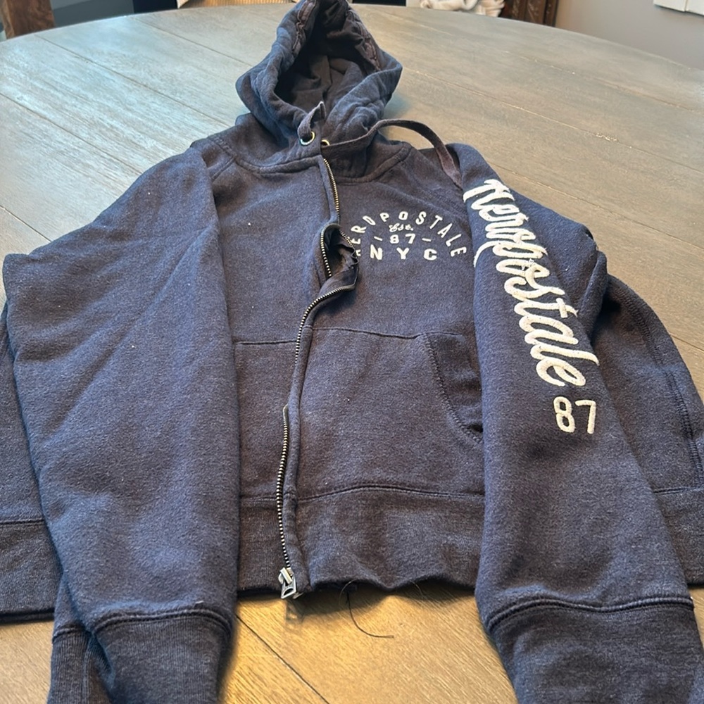 Women’s XL Aeropostale zip front hoodie